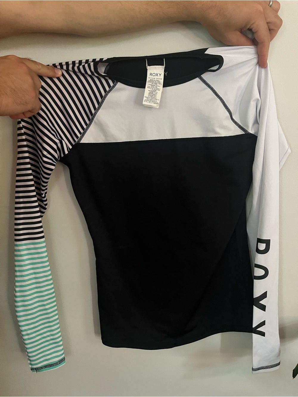Roxy Colorblock Long-Sleeve Rashguard in Black, White and Mint